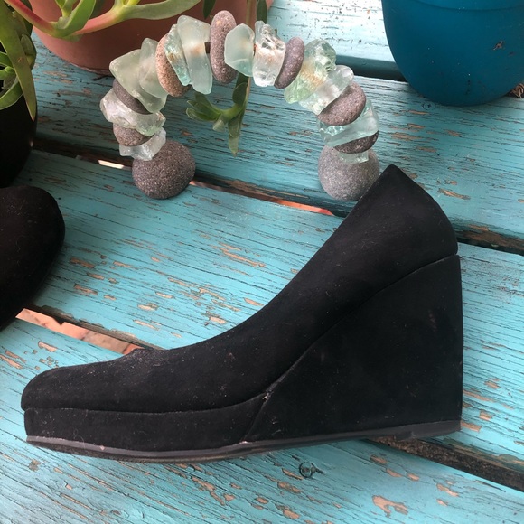 Black Velvet Wedges - Picture 5 of 8